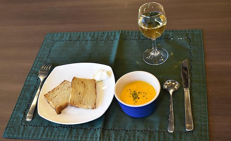 自慢の料理をどうぞ！