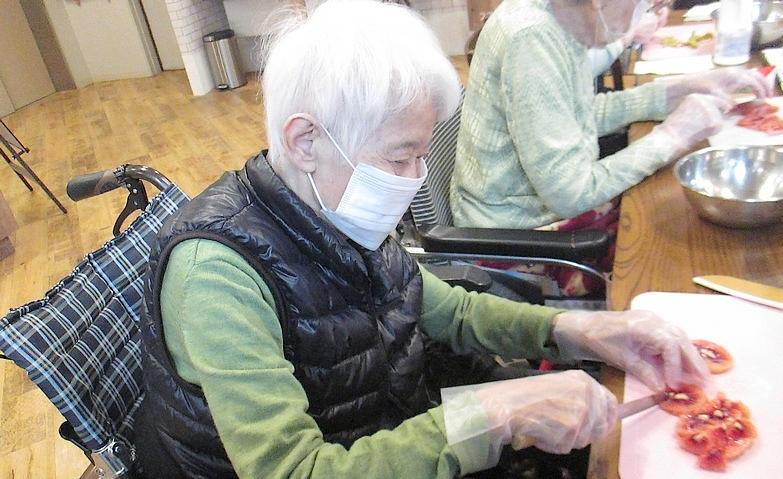 赤いキウイジャム作り