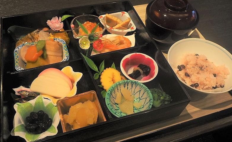 1月1日昼食メニュー「おせち料理」