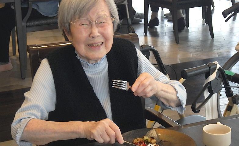 スイーツの日～イチゴとキウイのクレープ～