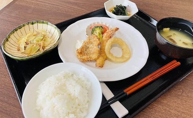 今日のお昼ご飯は？