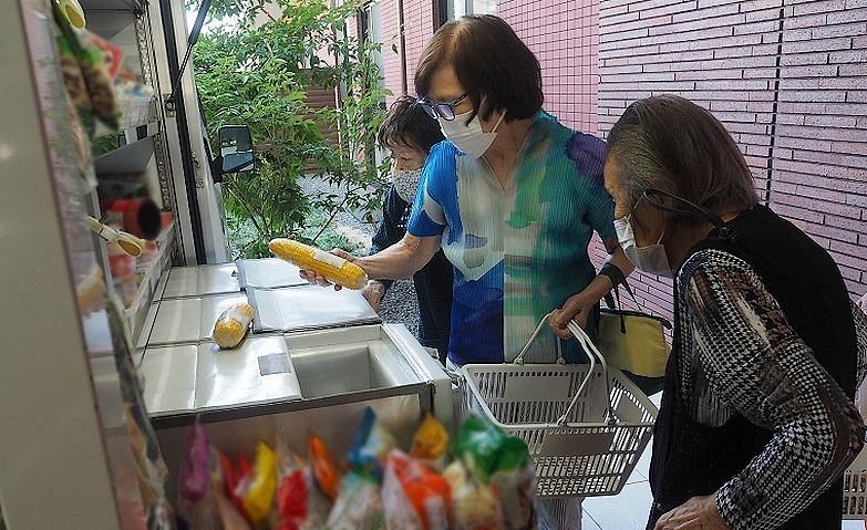 「移動スーパー」でお買い物