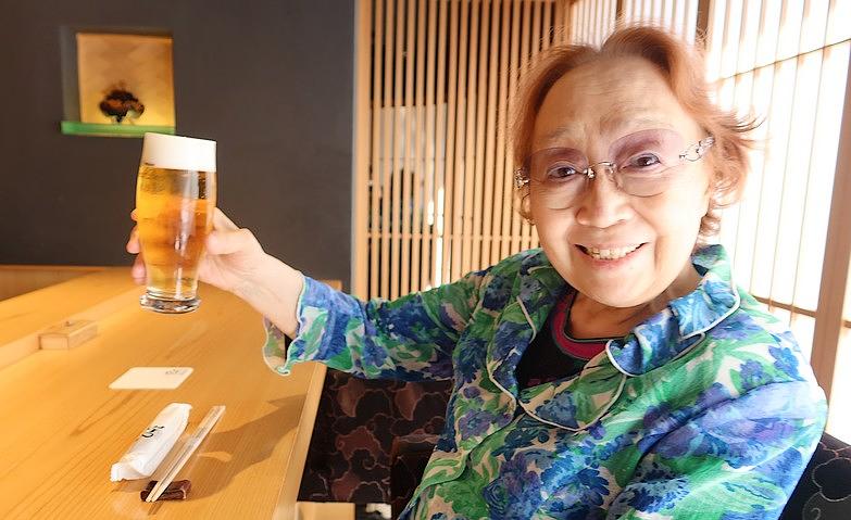 黄金ビールで乾杯！			