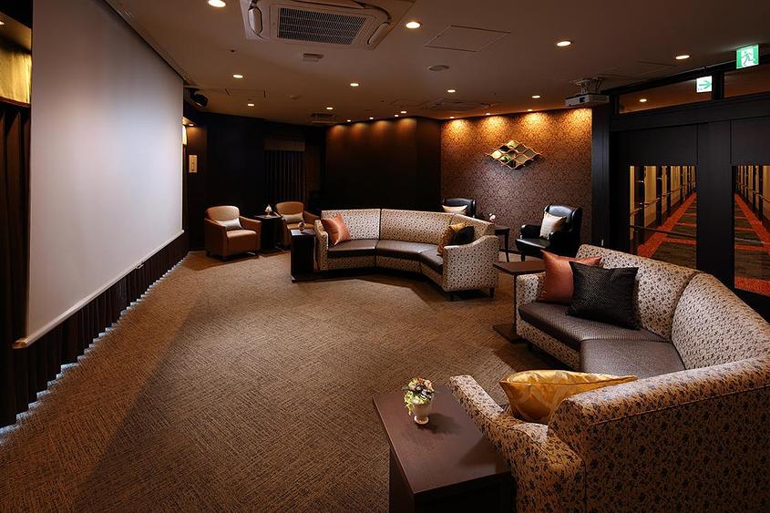 2F ティールーム