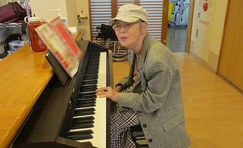 「今日はなにを弾こうかしら」
