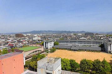 ホーム周辺の街並み