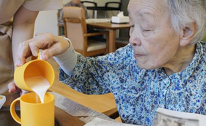 氷コーヒーで特製カフェオレを！