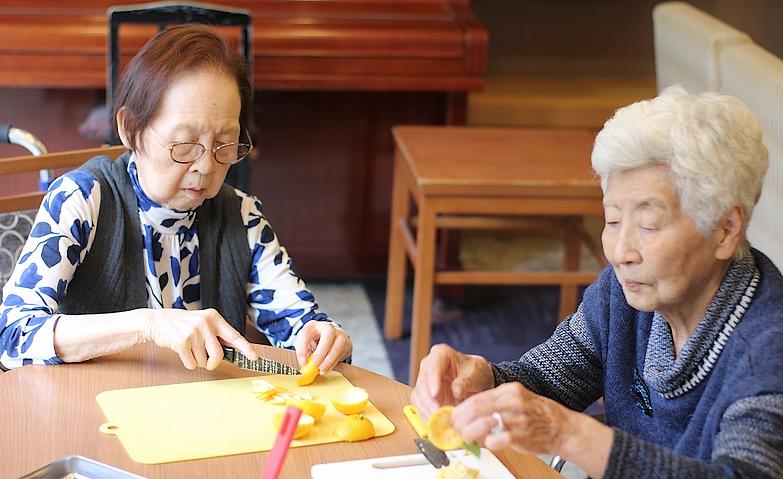 やさしい香りのゆず茶作り