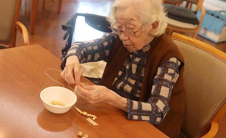 ビーズアクセサリー作り