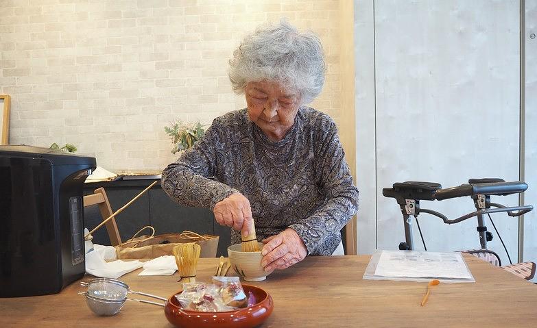 お作法を学ぶ、茶の湯			