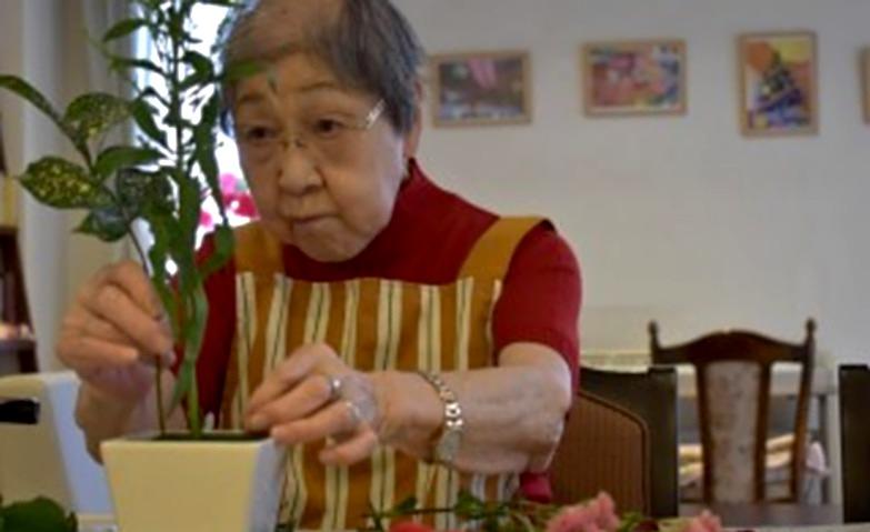 相談しながら生けていく