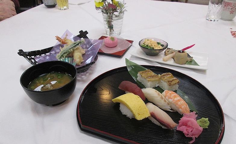 今日は「移動レストラン」！