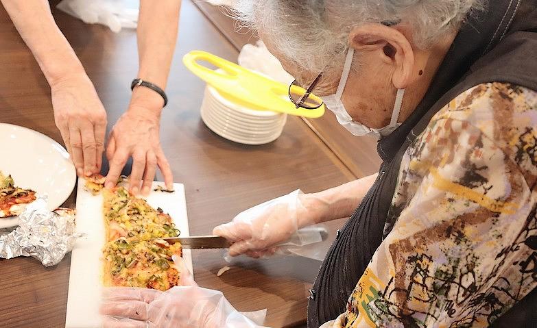 夏野菜でピザづくり！～実食タイム～