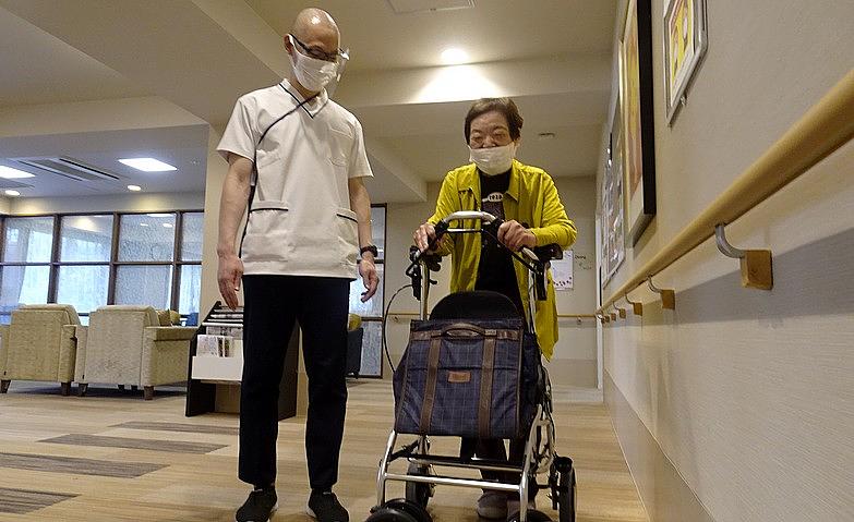 個別リハビリ～車椅子から歩行器移動を目指して！～