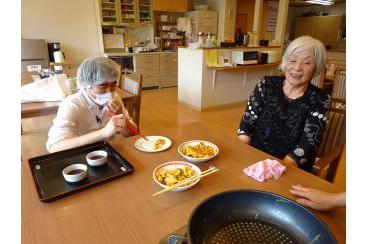 園芸班と料理班（そら豆と玉ねぎの卵とじ）画像5