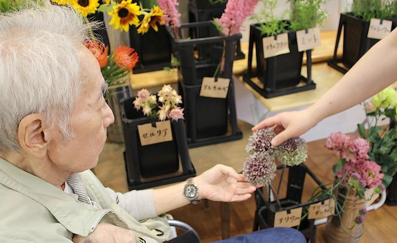 お花に触れて感じる癒しの時間			