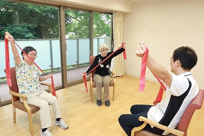 「介護予防フィットネス」に取り組まれているご様子