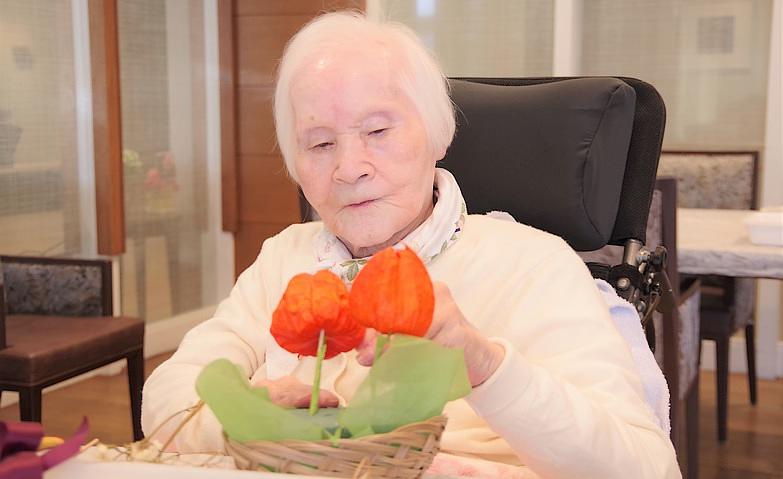 ほおずきの飾り作り