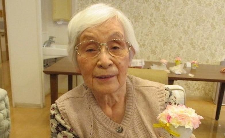 色とりどりに広がるペーパーフラワー