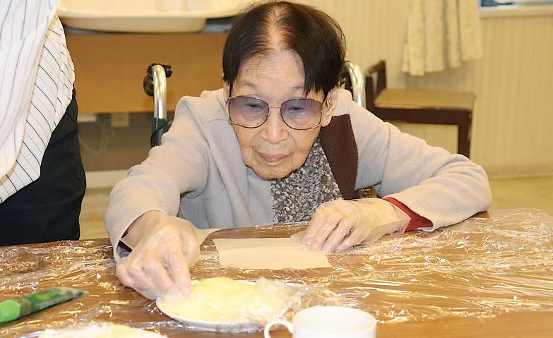 春巻きづくりに挑戦！