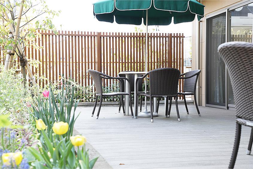 1F ウッドデッキ