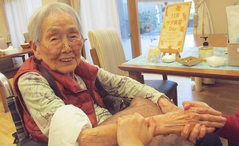 手のもみほぐしでポカポカ