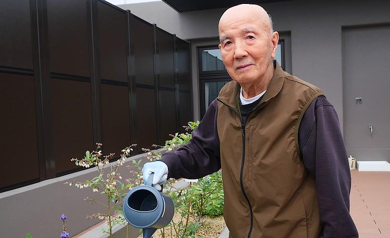 花壇の水やり