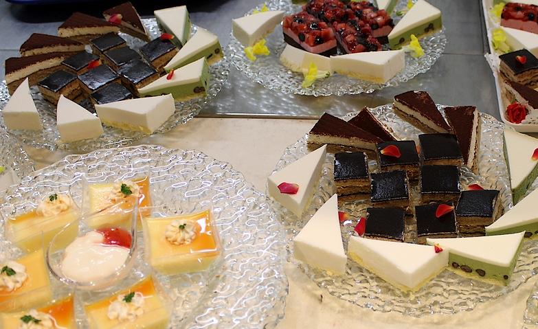 ケーキバイキング