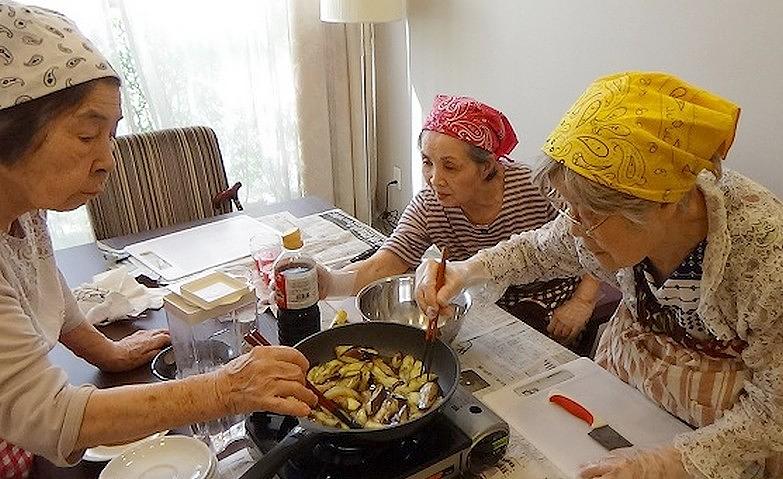 「味付けはこんなものかしら？」