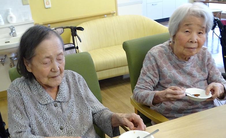 甘い香りに包まれるサクランボジャム作り