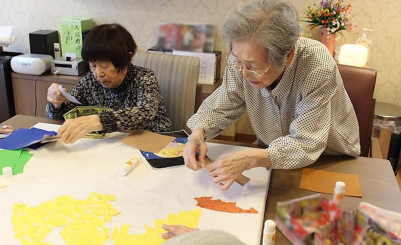 「貼り絵」の大作、制作中！