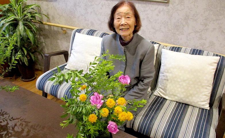 生けたお花と記念撮影