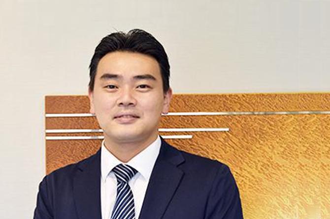 「まどか武庫川」ホーム長