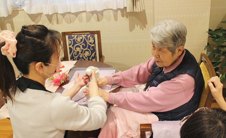 指先から春を感じて