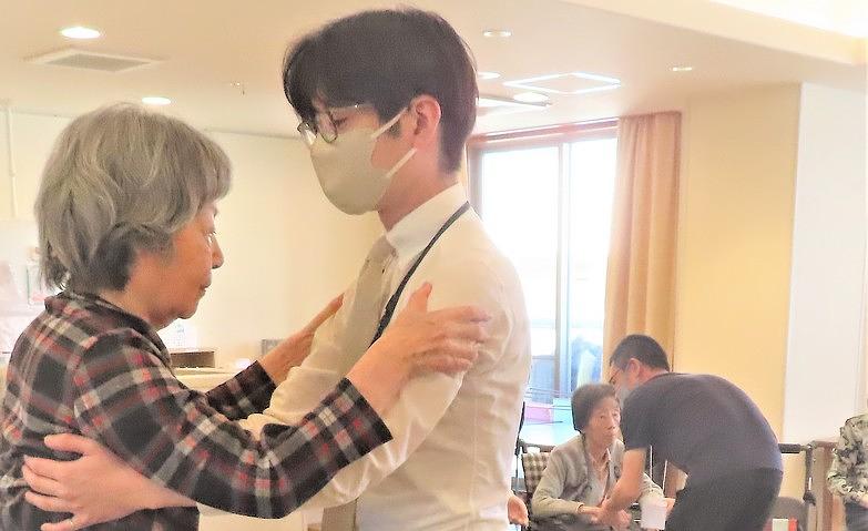 一緒に踊りましょう！