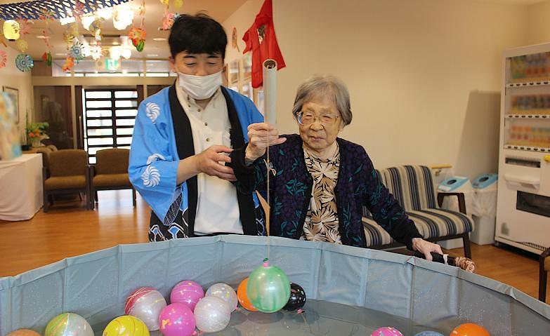 納涼祭でヨーヨー釣りをしました！