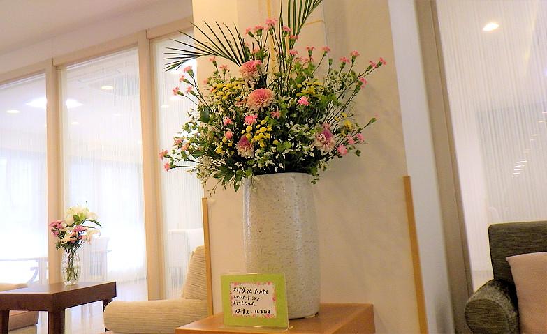エントランスラウンジのお花