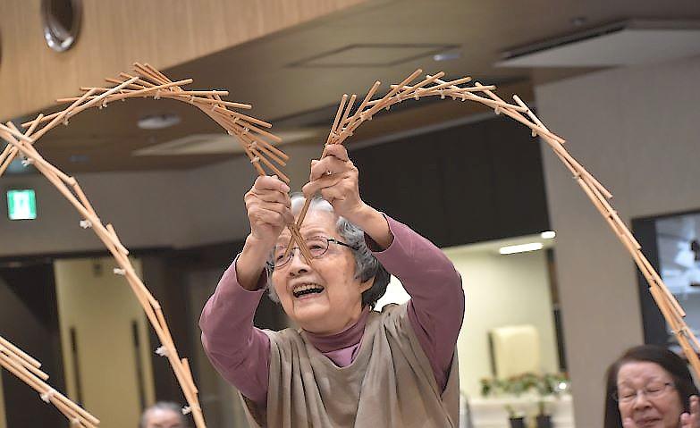 「しだれ柳に早変わりぃ～」