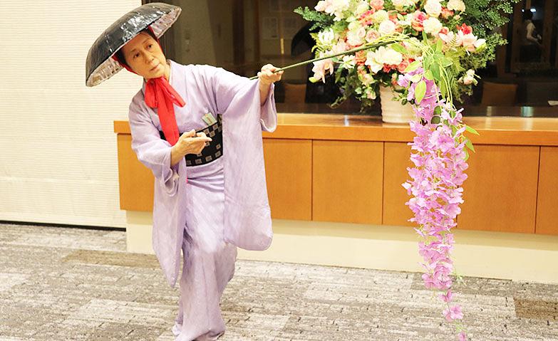 大人気の日本舞踊、演目は「藤娘」