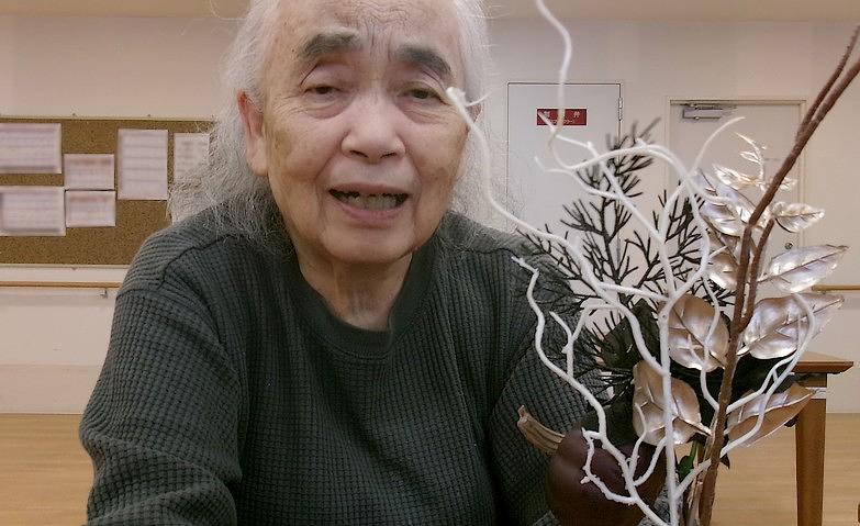木の枝でアート
