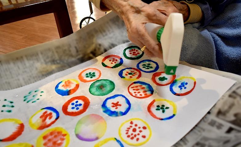 にじみ絵花作り～にじませ編～