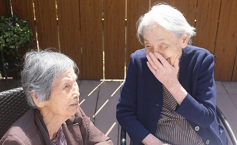 ウッドデッキでお茶会を！