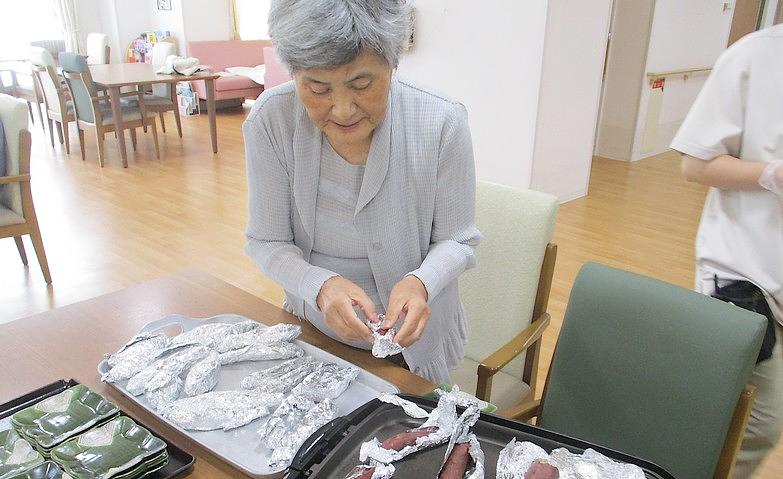 ホットプレートで焼き芋作り！