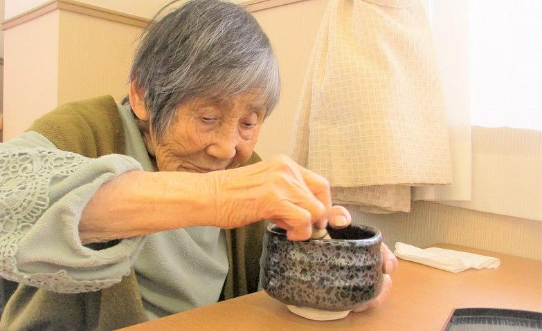 「ちょっと、いらっしゃい！」