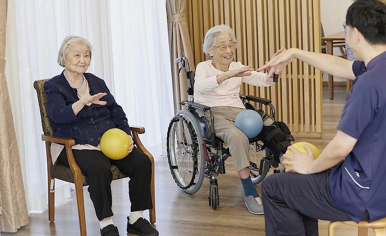 介護度進行予防運動～小集団体操～