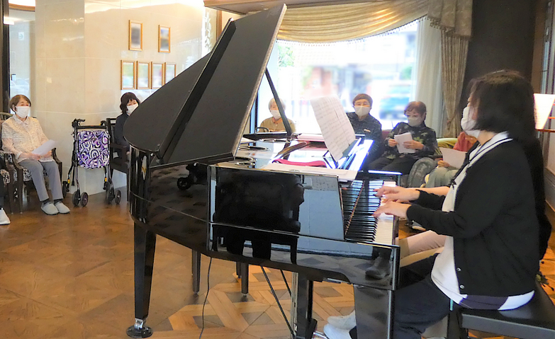 練習がんばりました！スタッフコンサートです！