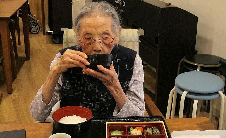 「秋のおばんざい弁当」～あっという間に完食～