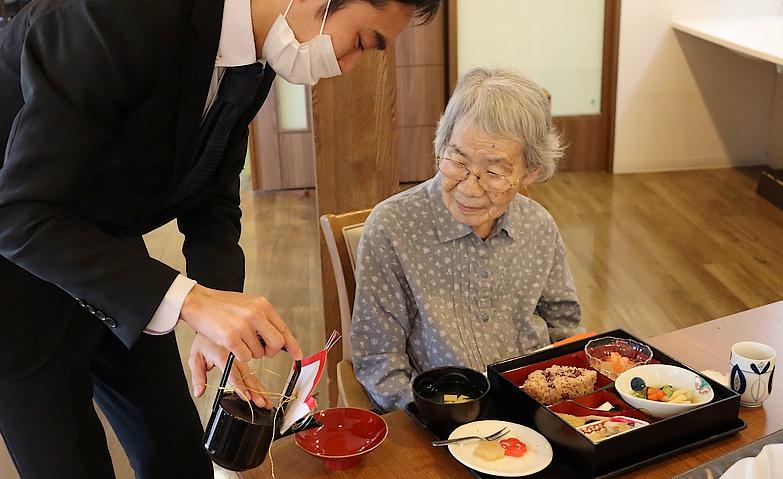 お正月のおとそとおせち料理