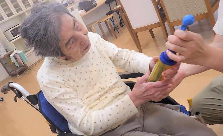 準備から楽しむ風船バレー