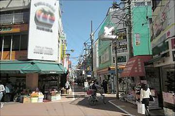 駅前商店街